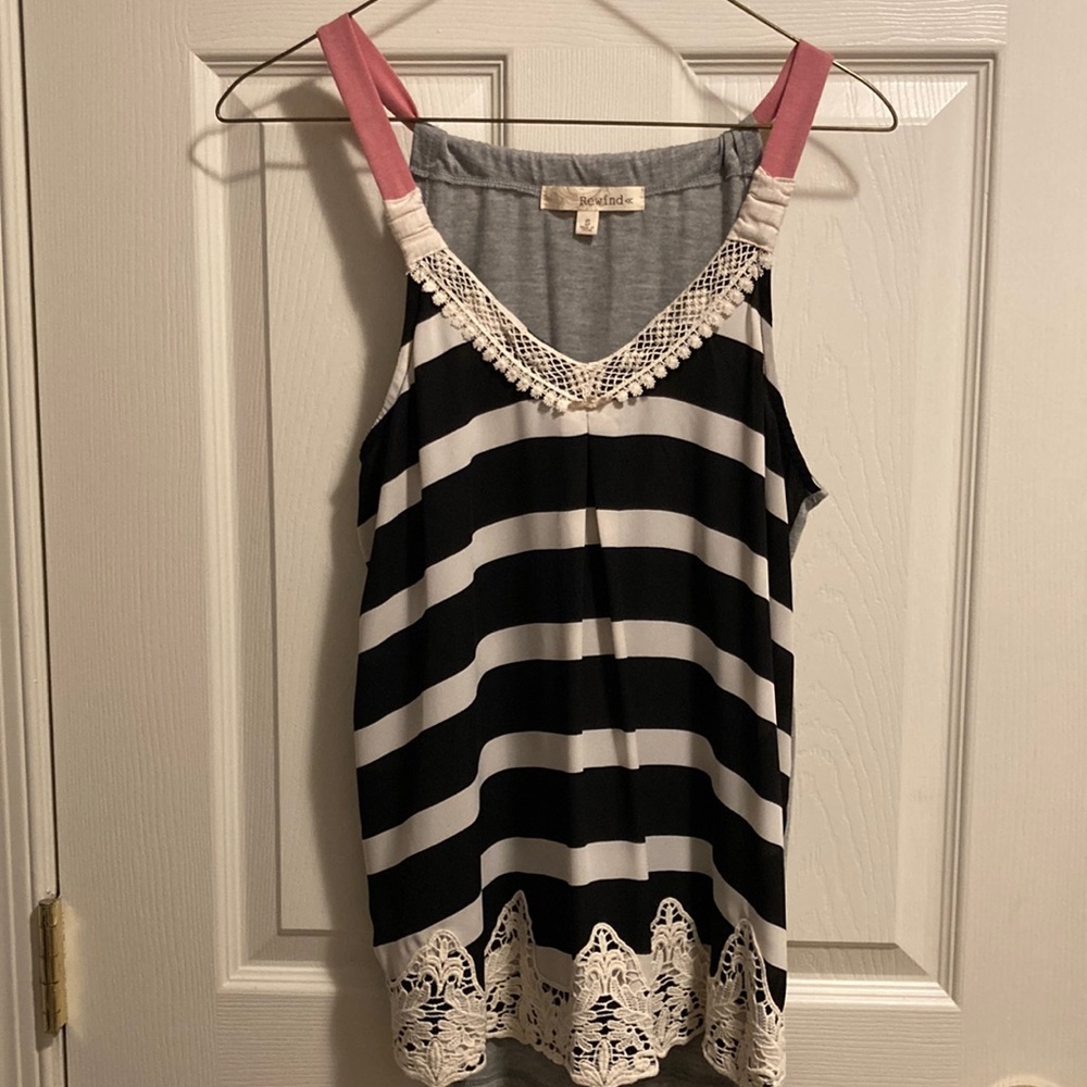 SO Women’s Juniors Striped Tank-top (size S)
